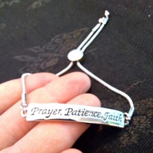 ZOE'S LOFT SILVER SLIDER BRACELET